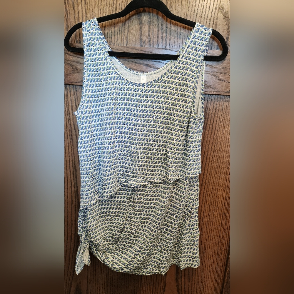 Latched Mama Blue and White Patterned Nursing Tank